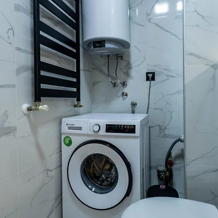 Luxury Iv Near City Center شقة