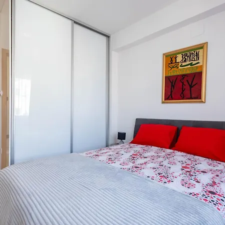 Luxury Iv Near City Center شقة *