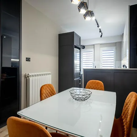 شقة Luxury Iv Near City Center