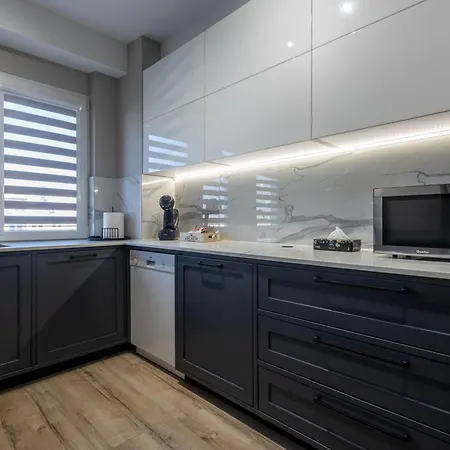 Luxury Iv Near City Center شقة سكوبجي